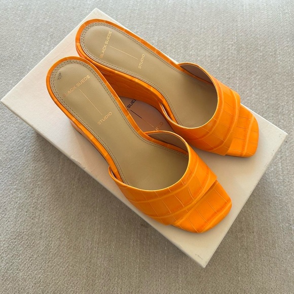 Black Suede Studio Shoes - Black Suede Studio Orange crocodile embossed leather mules 🧡